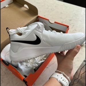 Size 10 Women’s Nike Zoom HyperRace 2 in white